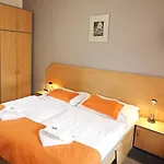 Bohemia 3*