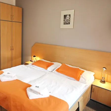 Bohemia 3*