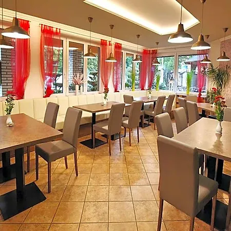 Bohemia Отель 3*